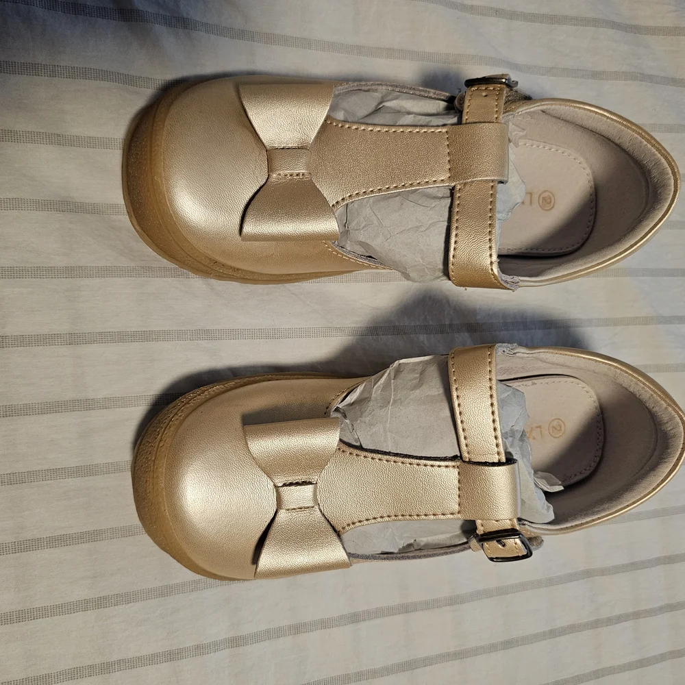 L'Amour Gold Kids Dress Shoes with Bow - Picture 2 of 6